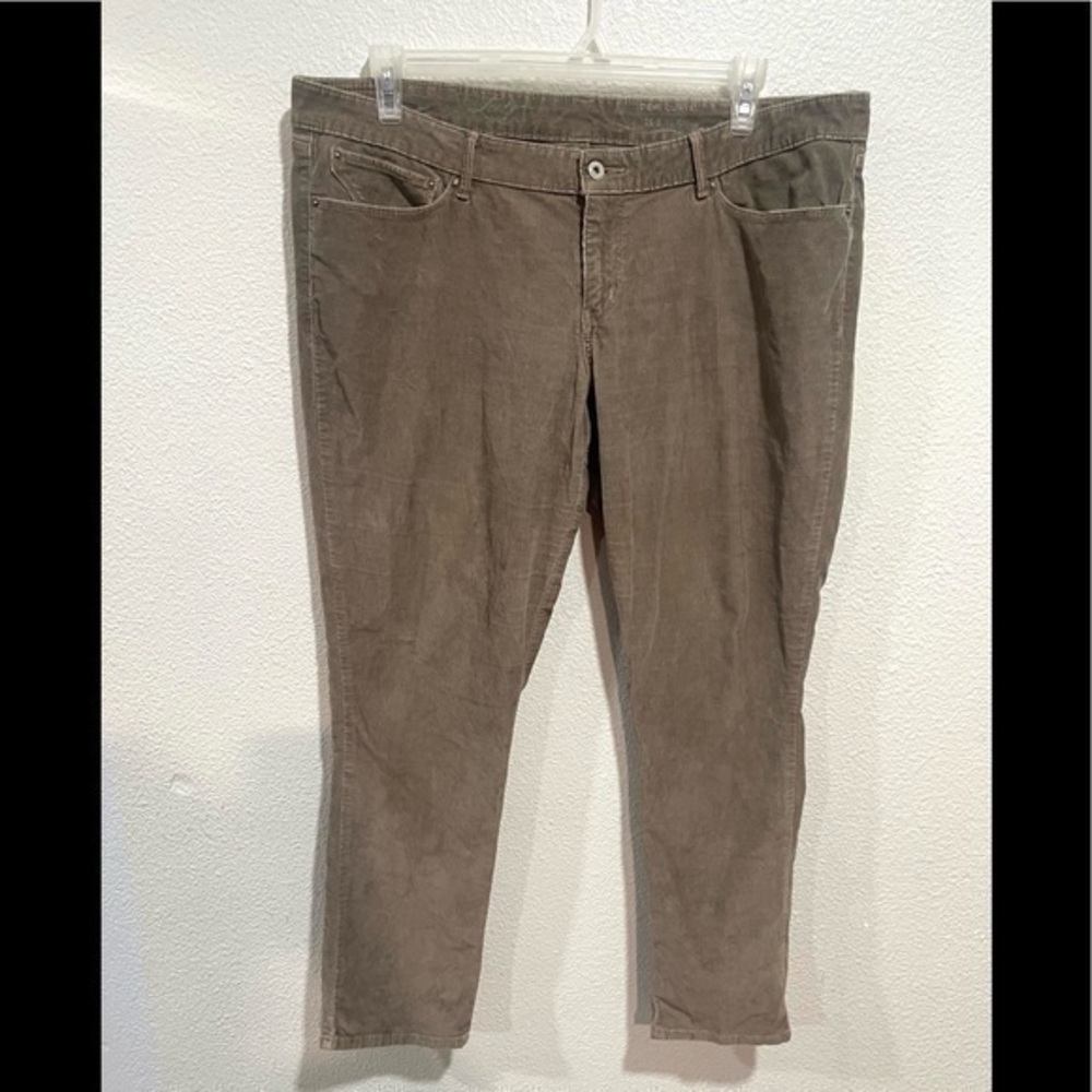 LEVIS Demi curve tan corduroy skinny jeans size 34